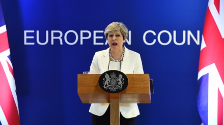 Shtohen kritikat ndaj Theresa May