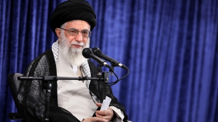 Ülke yetkililerini kabul eden İslam İnkılabı Rehberi: Halkı gruplara ayırarak, seçimlerde halkın büyük işini bozmamak gerekir