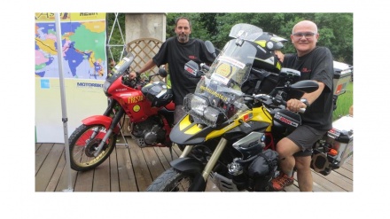 Viaggio di ventimila km in moto dall’Italia all’Iran, Nepal e Vietnam