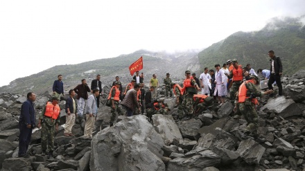 Deslizamento de terra na China deixa ao menos 120 pessoas soterradas
