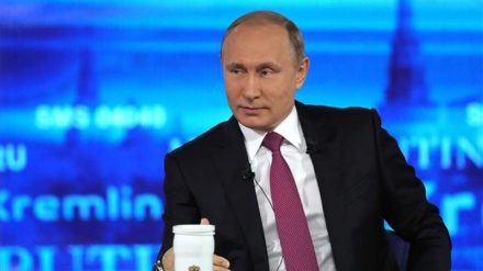 Qatar: Putin a al Thani, normalizzare situazione