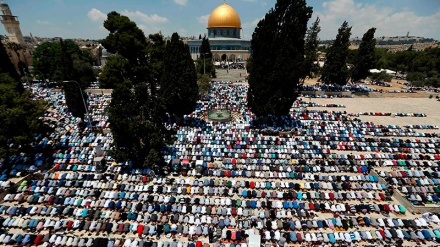 Wapalestina 90 elfu washiriki Sala ya Idul Fitr katika Msikiti wa Al Aqsa