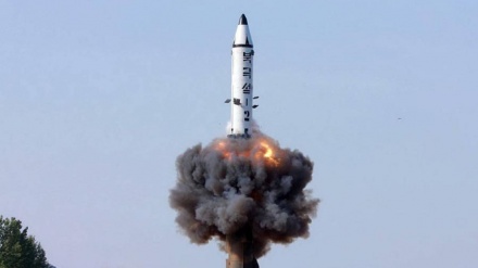 Coreia do Norte diz ter testado com sucesso novo míssil terra-mar