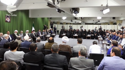 Líder manteve uma reunião com poetas 