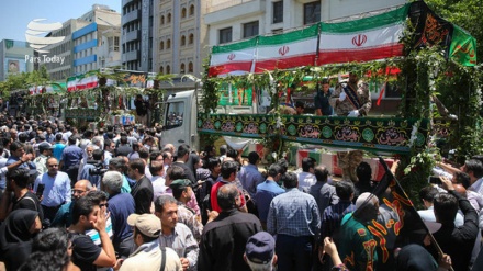 Величественные проводы мучеников терактов в Тегеране