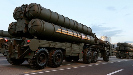 Turchia: Erdogan firma intesa con Mosca per acquisto missili S-400