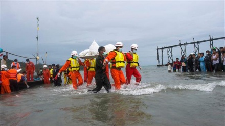 Search for crashed plane continues off Myanmar