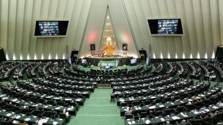 Iran: Parlament beginnt Kompetenzprüfung für vorgeschlagene Minister