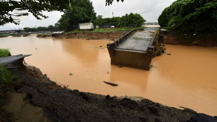 Nepal: salgono ad oltre 60 i morti per le inondazioni