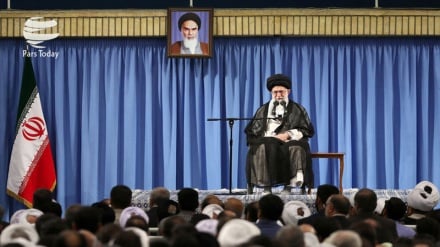 Ajetullah Hamenei: Hadž je najbolja prilika za objavu stava o džamiji El-Aksa i perfidnom uplitanju SAD-a