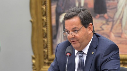 Relator lê hoje denúncia contra Temer em comissão da Câmara
