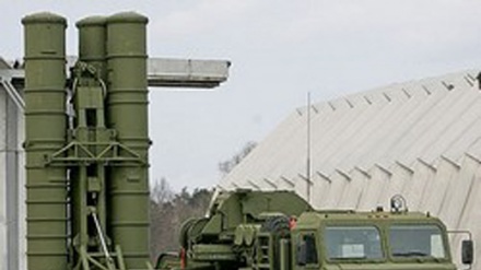 Algeria in trattative con Russia per acquisizione sistemi di difesa aerea