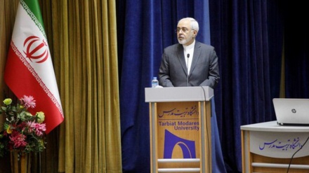 Zarif: Bölge ülkeleri, meşruiyet ve güvenlik kazanmak için dışarıya göz dikmişler