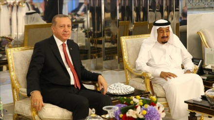 तुर्क राष्ट्रपति सऊदी अरब में, संकट के समाधान के लिए चर्चा
