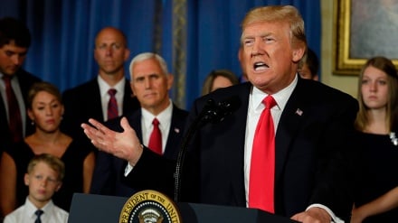 Trump: Program pomoći sirijskoj opoziciji je 