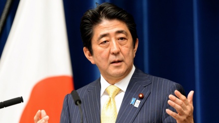 日本首相向俄中两国提要求