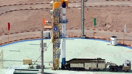 Imam Khomeini Space Center Dibuka dengan Peluncuran Satelit