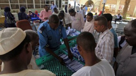 Jaridar Ahad Ta Ce: Al'ummar Sudan Suna Ci Gaba Da Fuskantar Siyasar Yaudarar Saudiyya