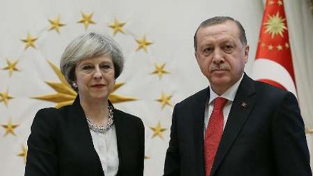 Türkiye cumhurbaşkanı Erdoğan ve İngiltere başbakanı May arasında telefon görüşmesi 