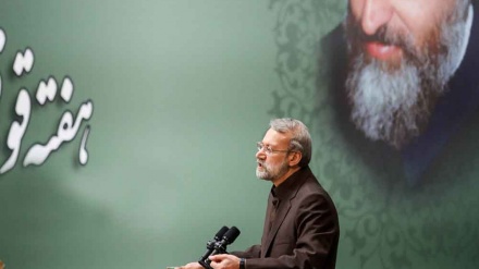 Larixhani: Amerika pas presioneve ndërkombëtare ndaj Iranit