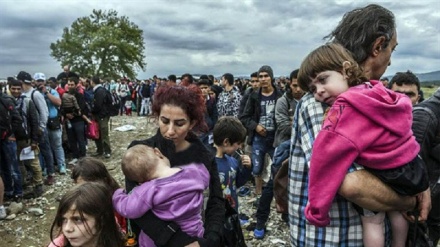 گاردین: جامعه جهانی باید برای جلوگیری از تضییع حقوق پناهجویان تلاش کند 