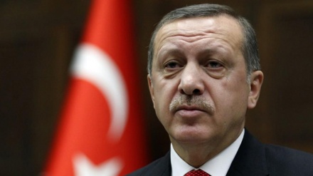 Эрдуғон вожаи “ҷумҳурӣ”-ро аз номи расмии Туркия ҳазф кард