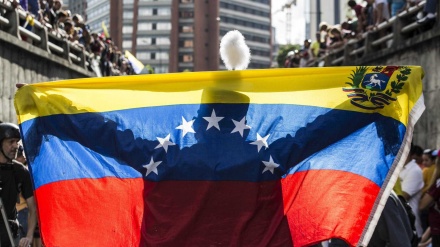 Meio milhão de venezuelanos pediram cartão de fronteira à Colômbia