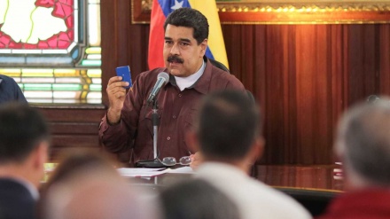 Presidente da Venezuela condena ataque ao parlamento e ordena investigação