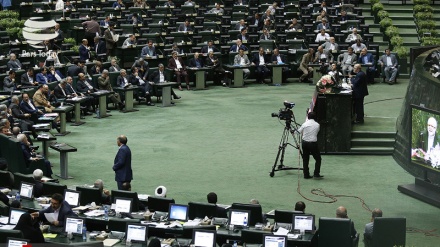 Iran: MPs proceed with vetting process to select ministers 