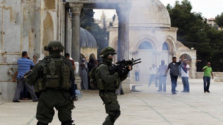 Forcat ushtarake sioniste sulmojnë disa rajone të Bregut Perëndimor të Palestinës