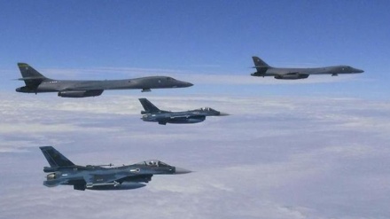 日本とアメリカが共同訓練