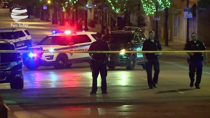 数十人在芝加哥发生的枪击事件中伤亡