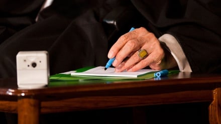 Líder do Irã nomeia o chefe, membros do Conselho de Conveniência