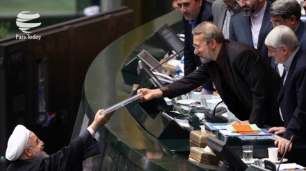 President presents cabinet to parliament for vote of confidence