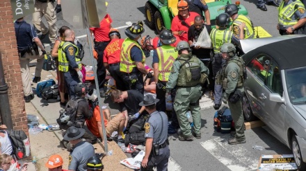 米・バージニア州で、人種差別派と反対派の衝突で３名が死亡