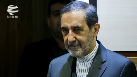 Velayati: Kegagalan dan Kekalahan AS di Irak dan Suriah Berlanjut