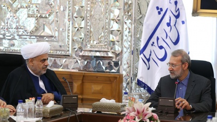 Laricani: İslam dünyasının yakınlaşması şarttır