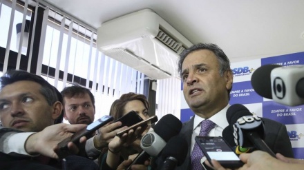 Aécio diz que PSDB superou ideia de abandonar governo Temer
