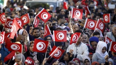 Watunisia wasaini hati ya kutaka kuuzuliwa rais wa nchi hiyo