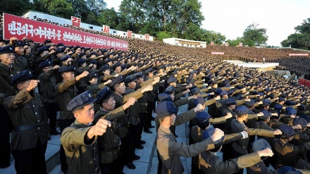 朝鲜军队严阵以待