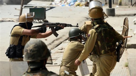 Indian troops kill three Kashmiri militants in gunbattle