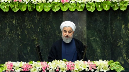 鲁哈尼宣誓就职伊朗伊斯兰共和国总统