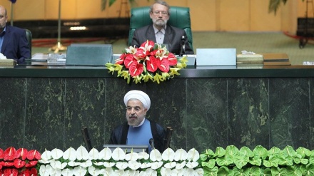 イラン大統領の就任宣誓式が５日夕方から行われる