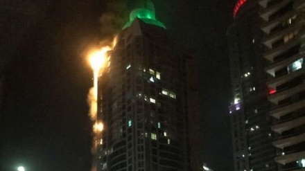 5º maior edifício residencial do mundo está sendo destruído por incêndio em Dubai