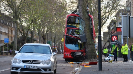  Acidente de ônibus em Londres deixa 10 feridos