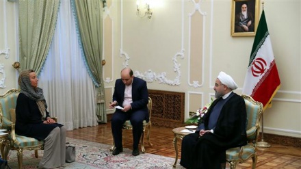 As violações dos EUA no âmbito do JCPOA são destrutivas, adverte Rouhani. 