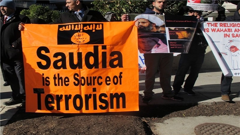 تظاهرات ضد سعودی مقابل سفارت عربستان در واشنگتن