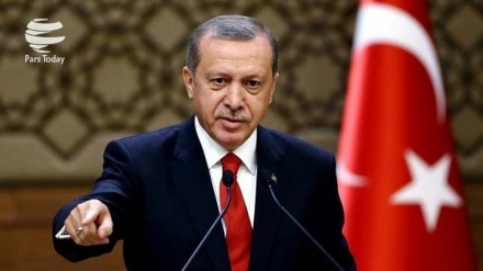 Erdoğan Irak Kürt bölgesel yönetimini petrol ihracatını durdurmayla tehdit etti