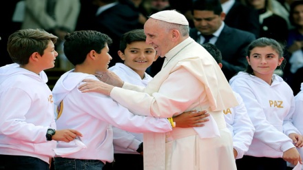 Il Papa ai giovani: “No al populismo, oggi va di moda ma porta a chiudere le porte e le mani”