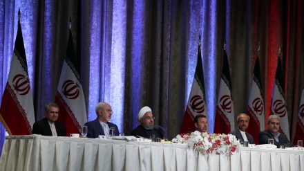 Presidente em uma reunião com iranianos residentes nos EUA